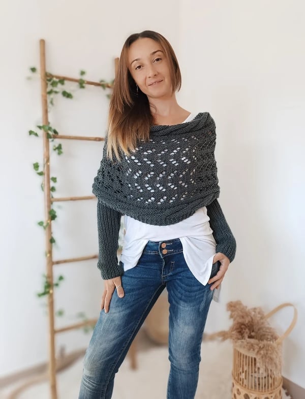 CozyDrape™ | Knitted Wrap Scarf with Sleeves